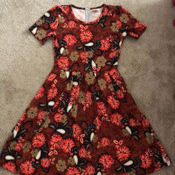 LuLaRoe Dresses & Skirts - LulaRoe Amelia Dress